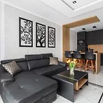 Lux Wellness By The River By Renters Prestige Apartmanhotel 4*