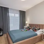 Apartmanhotel Lux Wellness By The River By Renters Prestige