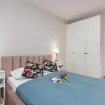 Apartmanhotel Lux Wellness By The River By Renters Prestige 4*