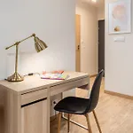 Lux Wellness By The River By Renters Prestige Apartmanhotel