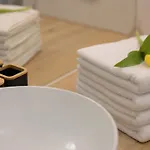 Lux Wellness By The River By Renters Prestige 4*