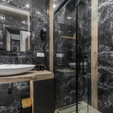 Aparthotel Lux Wellness By The River By Renters Prestige 4*