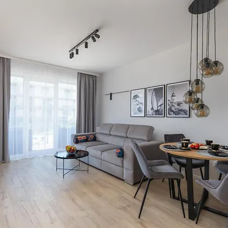 Апарт-отель Lux Wellness By The River By Renters Prestige