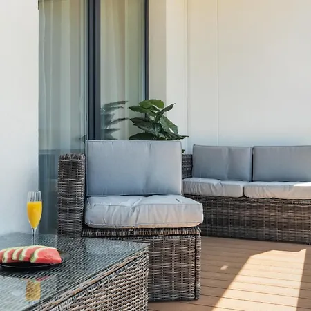 Lux Wellness By The River By Renters Prestige Apartmanhotel 4*