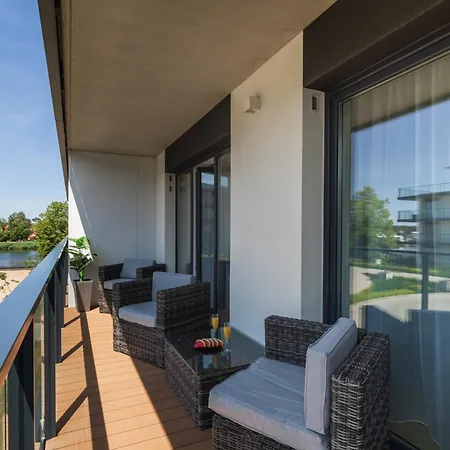 Lux Wellness By The River By Renters Prestige 4*