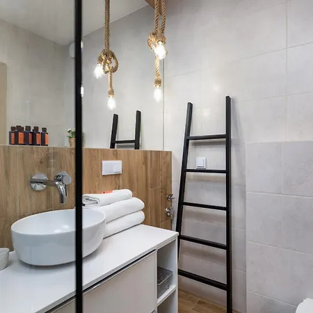 Lux Wellness By The River By Renters Prestige Aparthotel