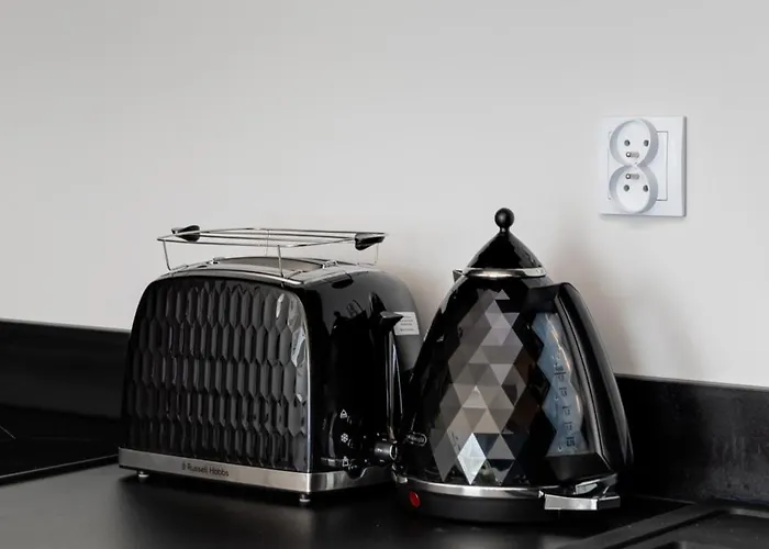 Lux Wellness By The River By Renters Prestige